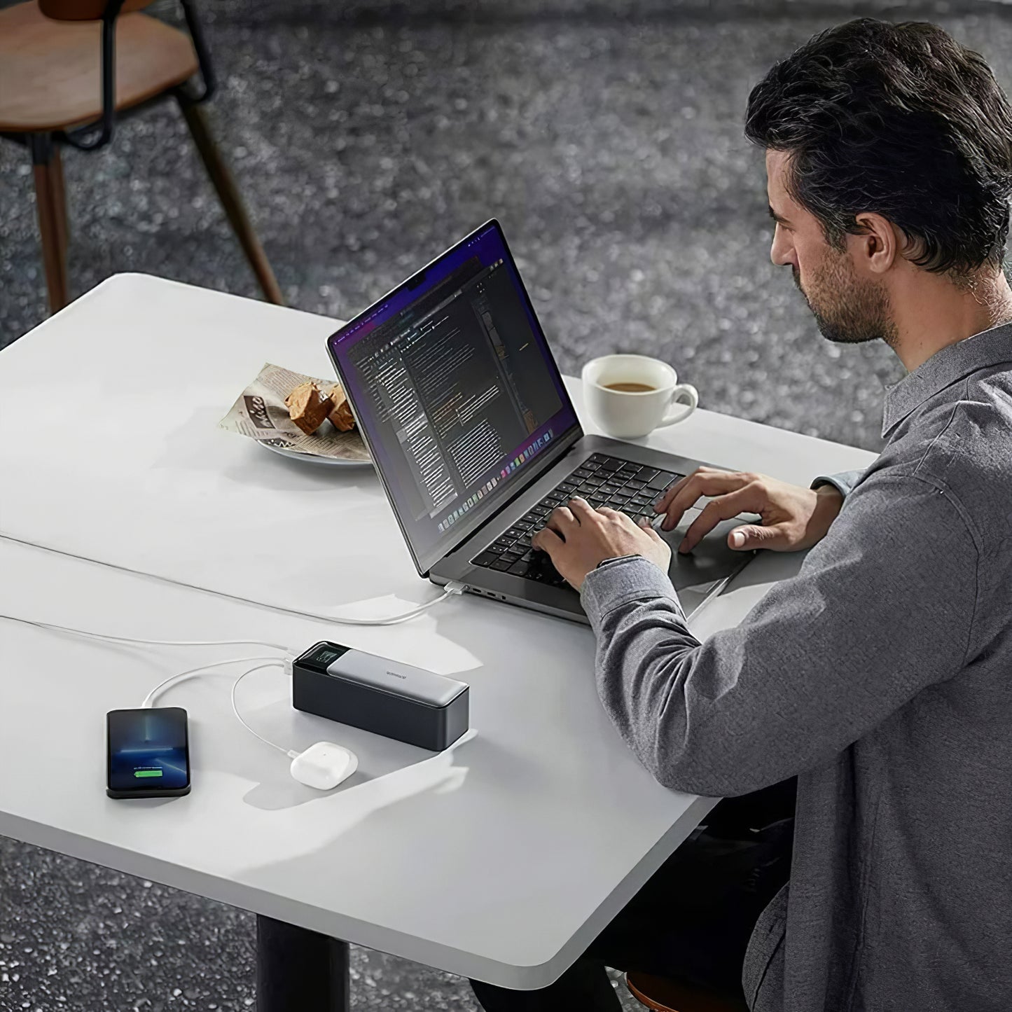 Externí baterie Anker 737, 24000mAh, 140W, QC + PD, 1 x USB-A - 2 x USB-C, Černá A1289011