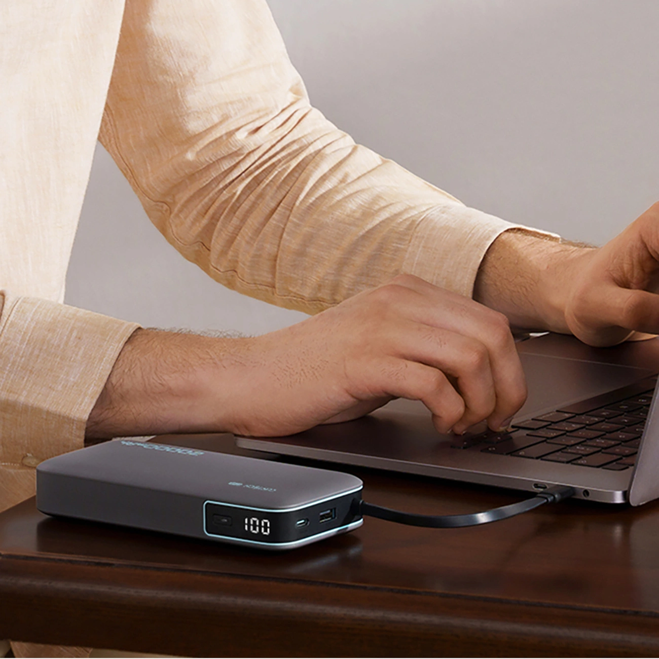 Externí baterie Cuktech, 20000mAh, 55W, QC + PD, 1 x USB-A - 2 x USB-C, Šedá CUKP200NGLDG