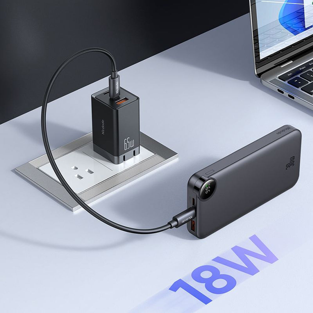 Externí baterie McDodo MC-3850 Display, 10000mAh, 30W, QC + PD, 1 x USB-A - 2 x USB-C, Černá