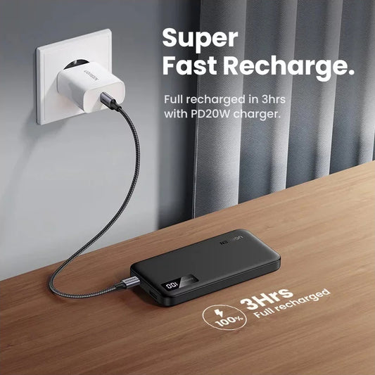 UGREEN PB311 externí baterie, 10000mAh, 22,5W, QC + PD, 1 x USB-C - 2 x USB-A, černá