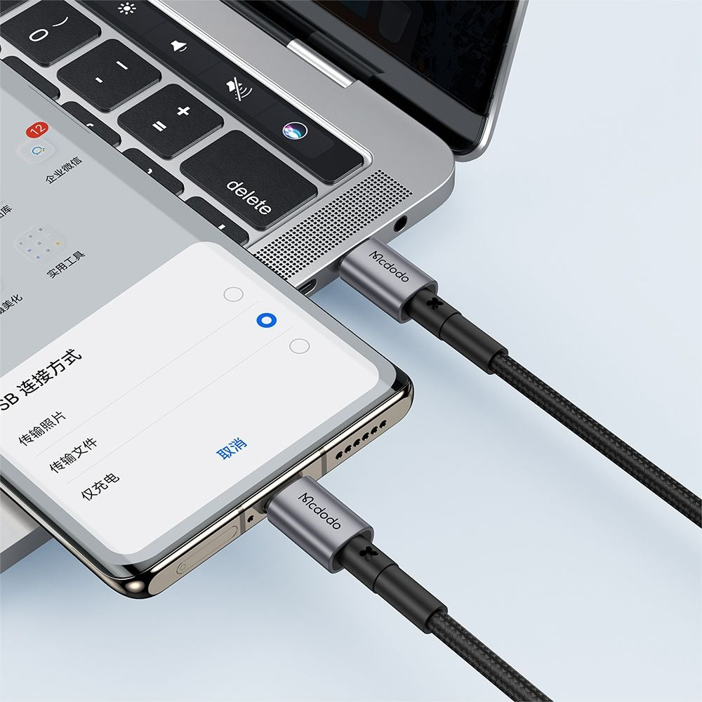 Datový a nabíjecí kabel USB-C - USB-C McDodo CA-3130, 65W, 1m, černý