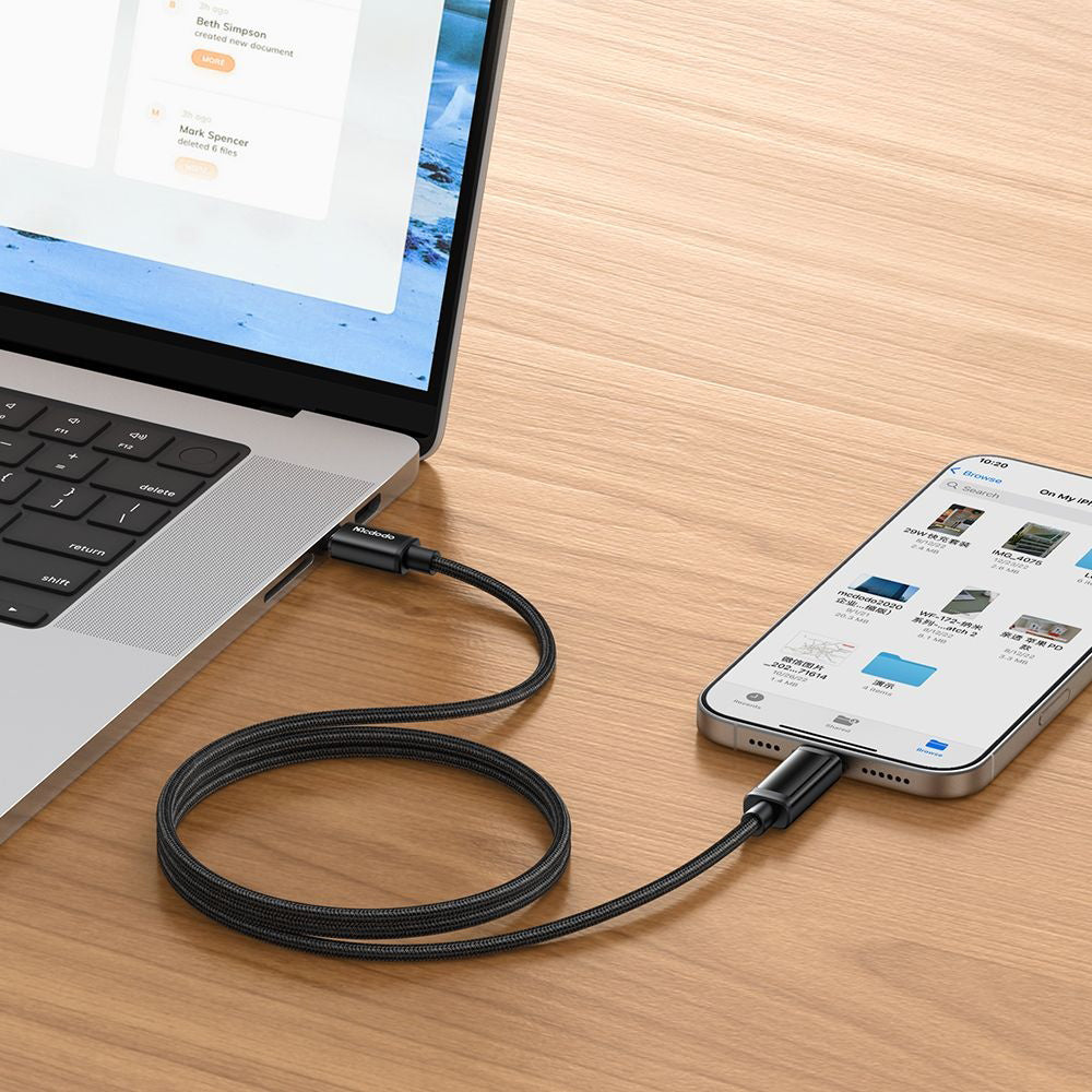 Datový a nabíjecí kabel USB-C - USB-C McDodo CA-8000 Display, 100W, 1.2m, Černý