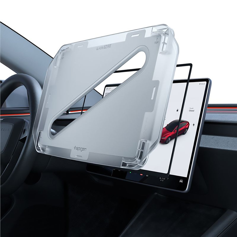 Ochranná fólie Spigen GlastR EZ FIT pro navigaci Tesla Y (2026 / 2025) / 3 (2026 / 2025 / 2024), tvrzené sklo AGL10654