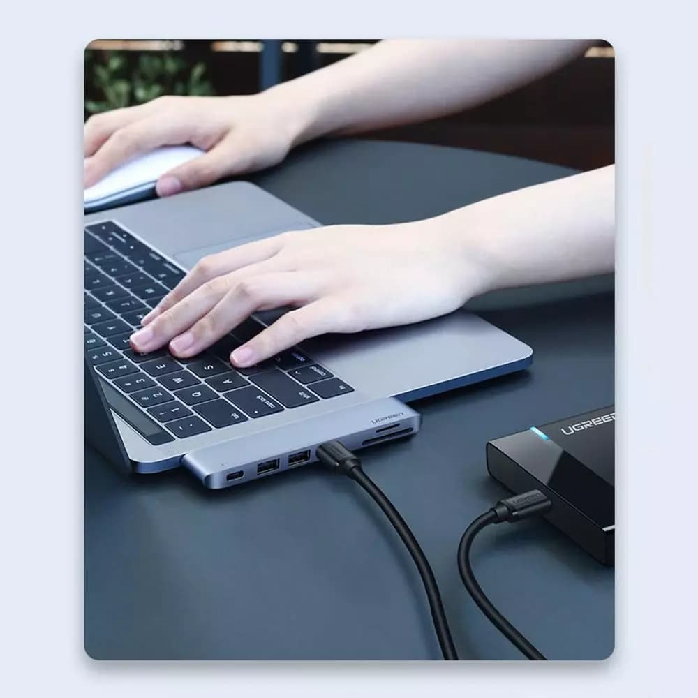 Hub USB-C UGREEN CM251 pro Apple MacBook Pro / Air, 3 x USB-A 3.0 - 1 x USB-C - 1 x SD - 1 x microSD, šedý