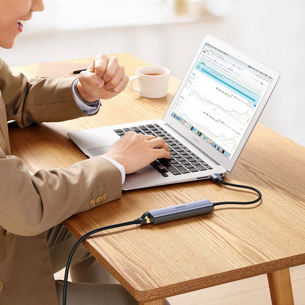 Hub USB UGREEN CM475, 3 x USB-A 3.0 - 1 x USB-C - 1 x RJ45, šedý