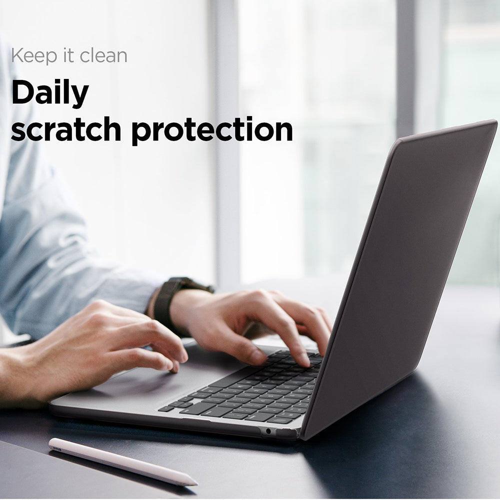 Pouzdro Spigen Airskin pro Apple MacBook Air 13palců (2026) / (2025) / (2024) / (2022), Černé saténové ACS11531