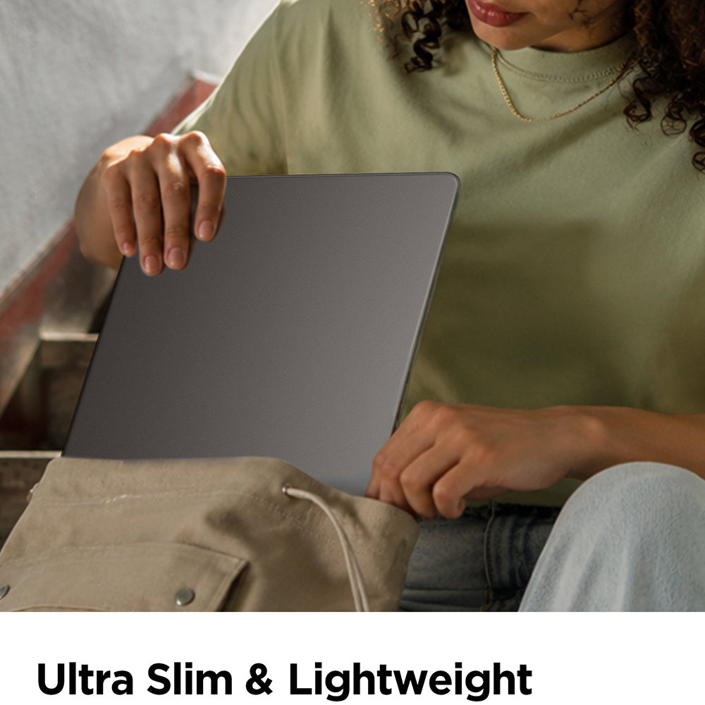 Pouzdro Spigen Airskin pro Apple MacBook Air 13palců (2026) / (2025) / (2024) / (2022), Černé saténové ACS11531
