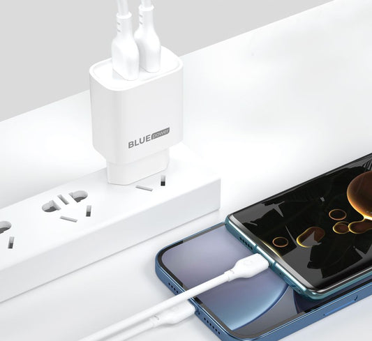 Blue Power BPCE12C USB-C kabelová síťová nabíječka BPCE12C, 20W, 3A, 1 x USB-A - 1 x USB-C, bílá