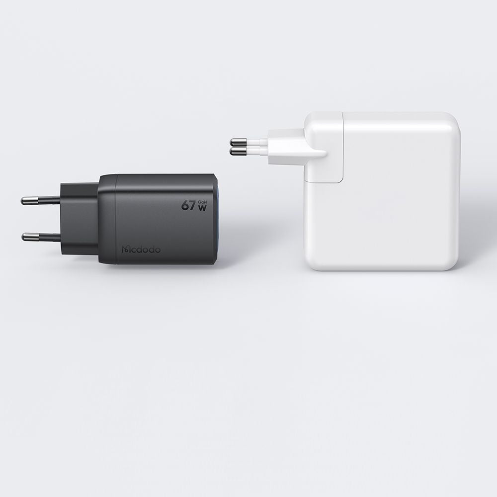 Síťová nabíječka McDodo CH-0970 Gana Mini, 67W, 3A, 1 x USB-A - 2 x USB-C, černá