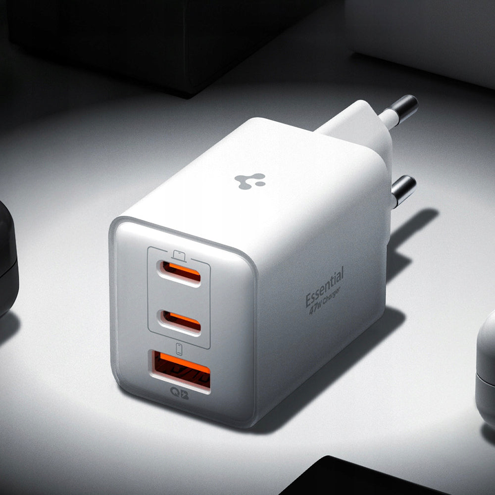 Síťová nabíječka Spigen EE473EU Essential, 47W, 3A, 1 x USB-A - 2 x USB-C, Bílá ACH09464
