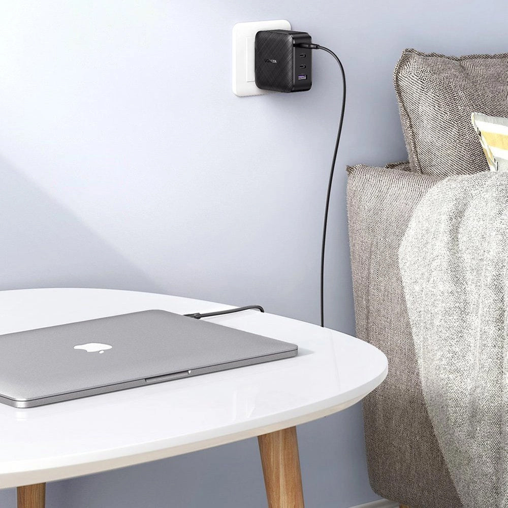 Síťová nabíječka UGREEN CD104, 65W, 3A, 1 x USB-A - 3 x USB-C, černá