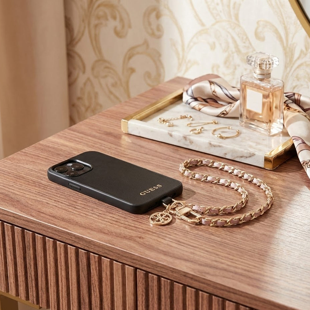 Šňůrka na telefon Guess Saffiano 4G Charm, Černá