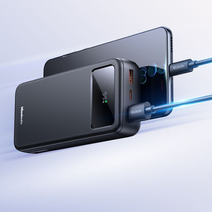 Externí baterie McDodo MC-4230, 20000mAh, 22.5W, QC + PD, 2 x USB-A - 1 x USB-C, Černá