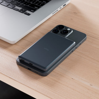 Bezdrátová externí baterie Allity. APB-300, 5000mAh, 20W, PD + QC, 1 x QI - 1 x USB-C, šedá