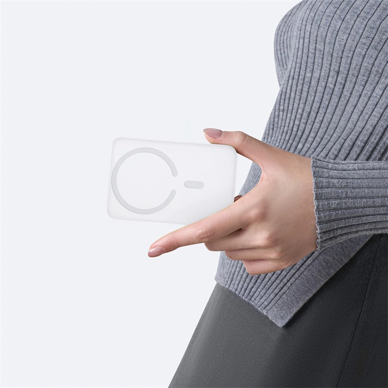 Externí bezdrátová baterie Baseus EnerFill FM11 Ultra-Mini, 10000mAh, 22.5W, PD + FQI, 1 x QI - 1 x USB-C, Bílá P1008210E213-00