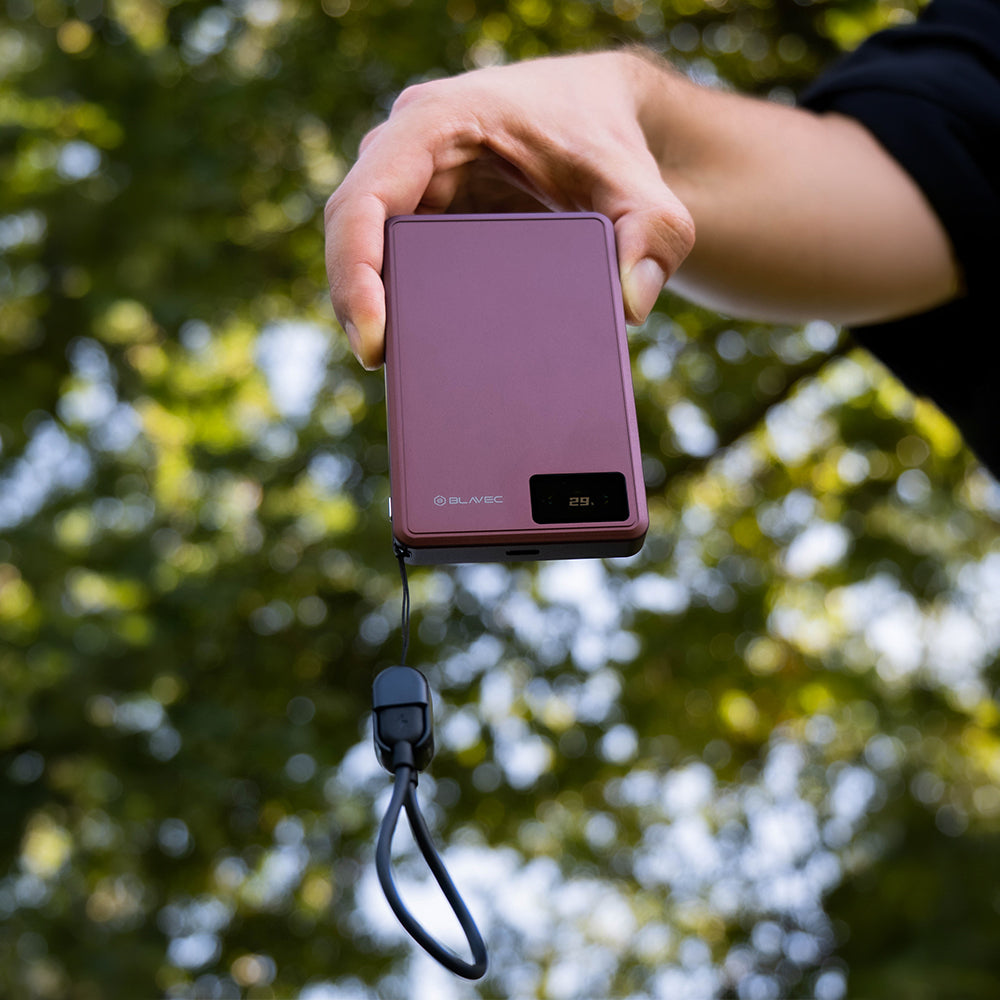 Bezdrátová powerbanka Blavec BJ-03 Slim, 10000 mAh, 22,5 W, PD + FQI, 1× QI – 1× USB-C, fialová