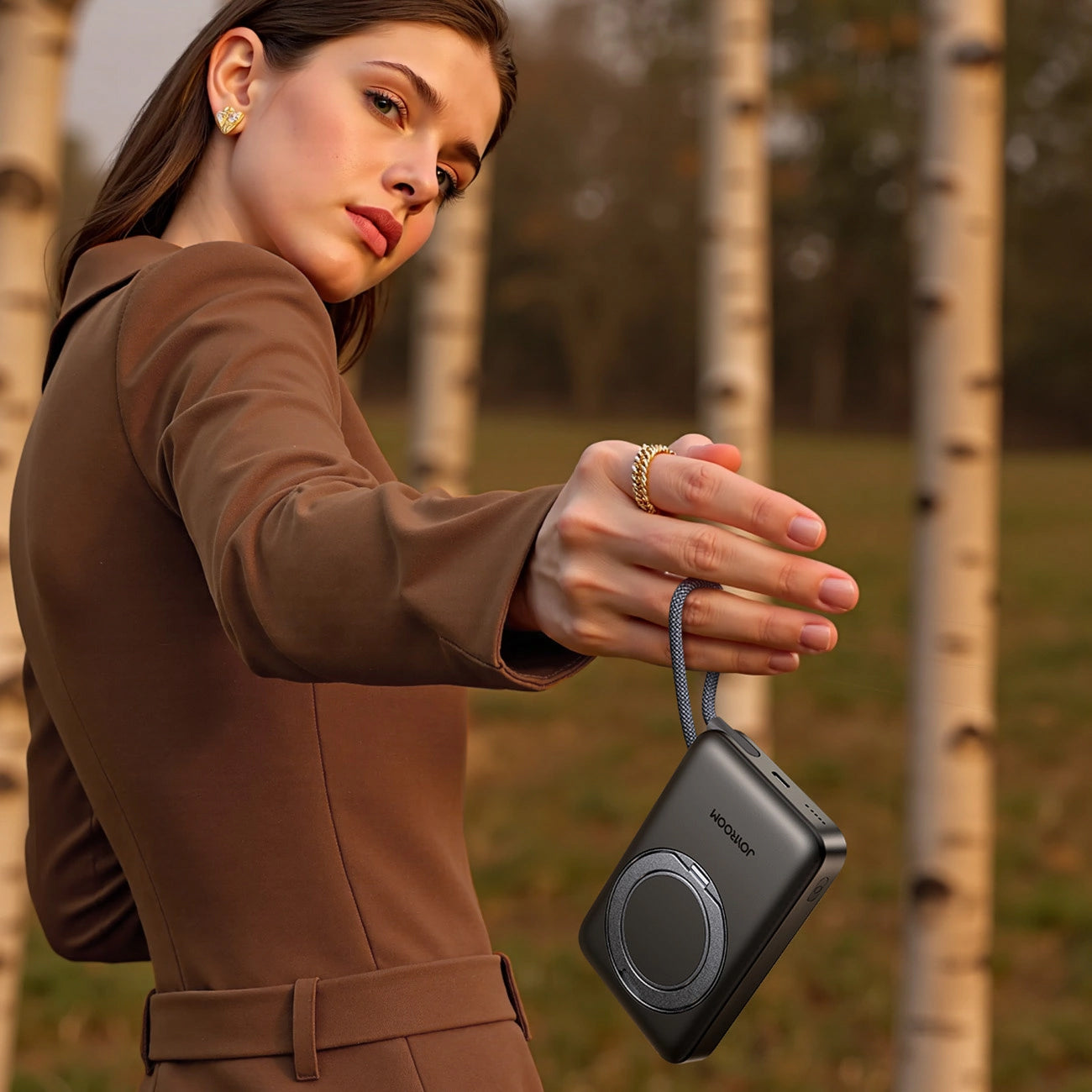 Bezdrátová externí baterie Joyroom JR-PBM02, 10000mAh, 22.5W, PD + FQI, 1 x QI - 2 x USB-C, černá