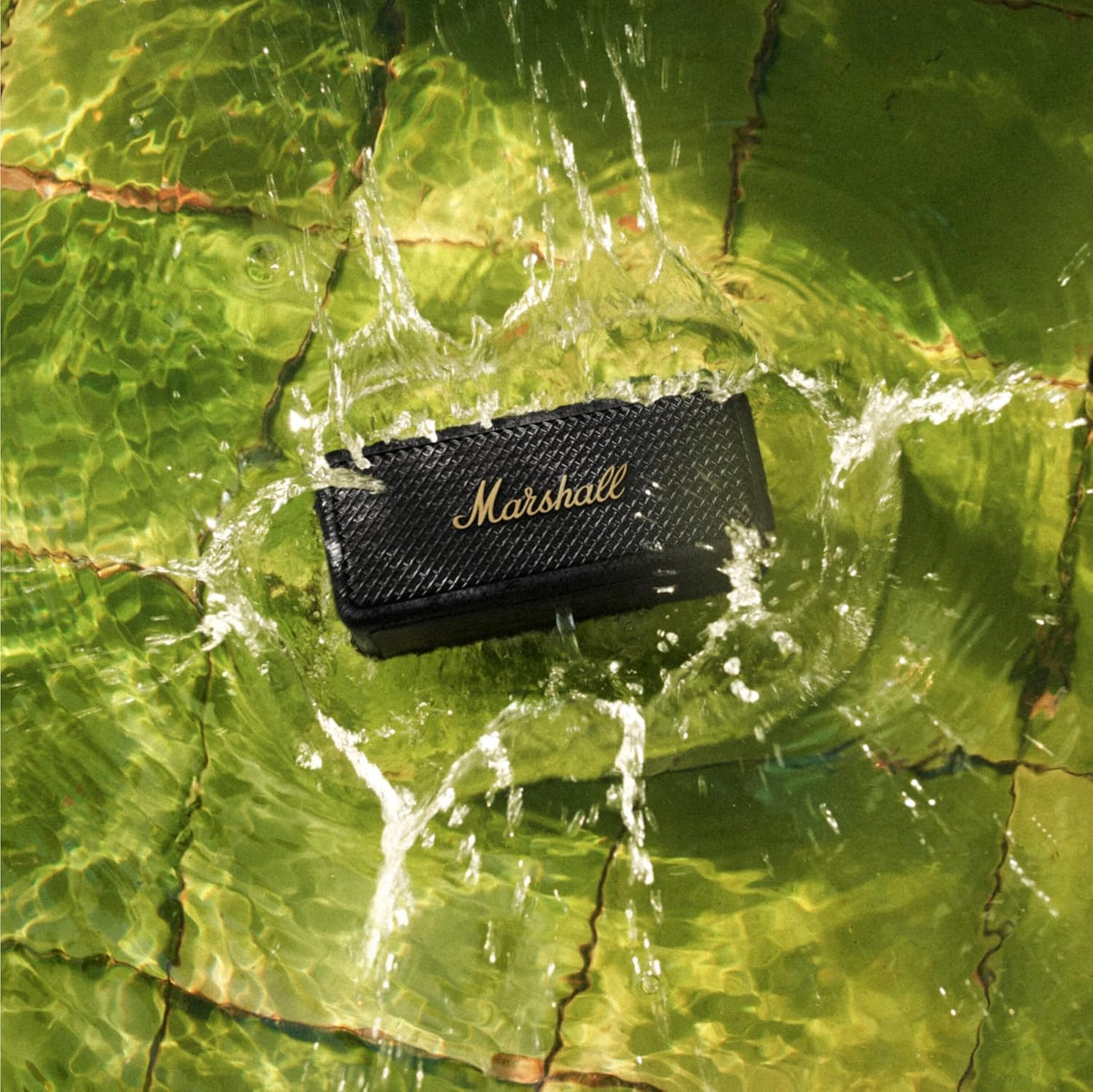 Přenosný Bluetooth reproduktor Marshall Emberton II, 20W, vodotěsný, černo-zlatý