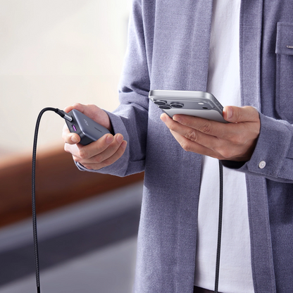 Datový a nabíjecí kabel USB-C - USB-C UGREEN, 100W, 1m, černý