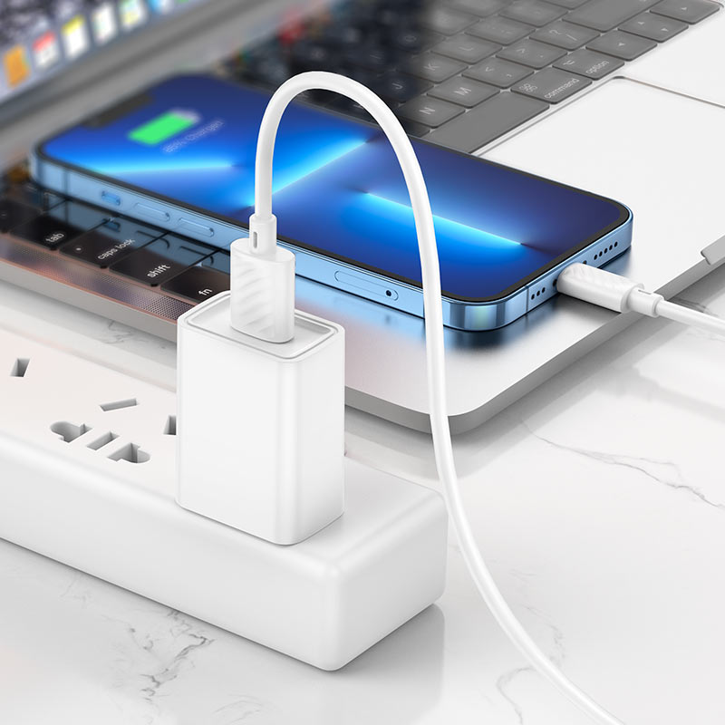 Datový a nabíjecí kabel USB-A - Lightning HOCO X88, 18W, 2m, bílý