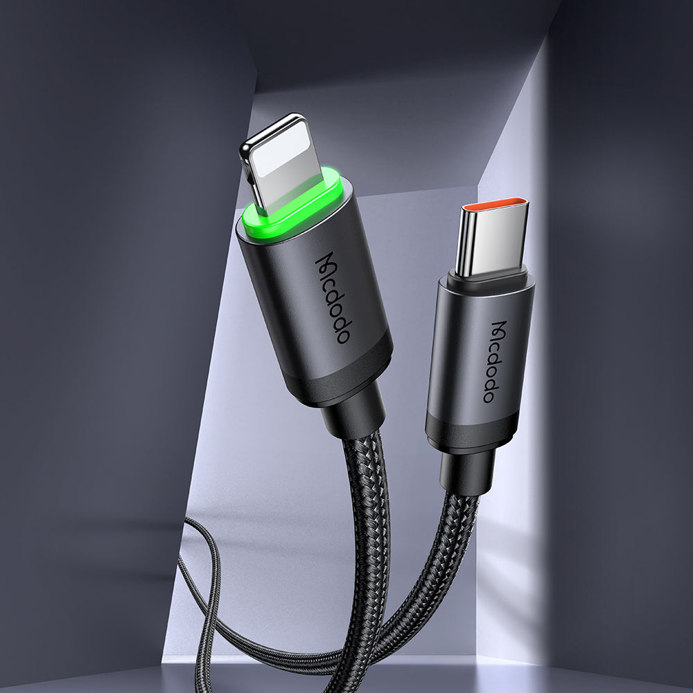 Datový a nabíjecí kabel USB-C - Lightning Mcdodo CA-4820, 36W, 1m, černý