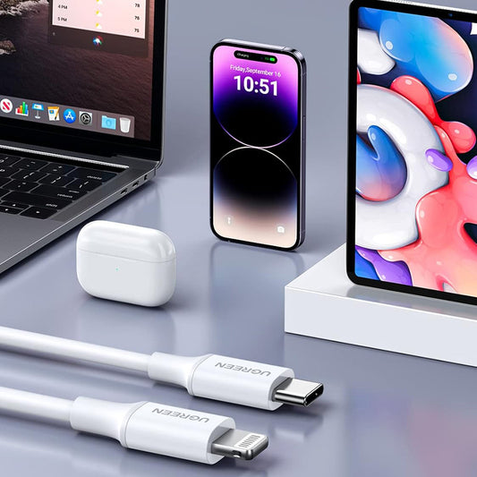 Datový a nabíjecí kabel USB-C - Lightning UGREEN US171 (10493), 20W, 1m, bílý