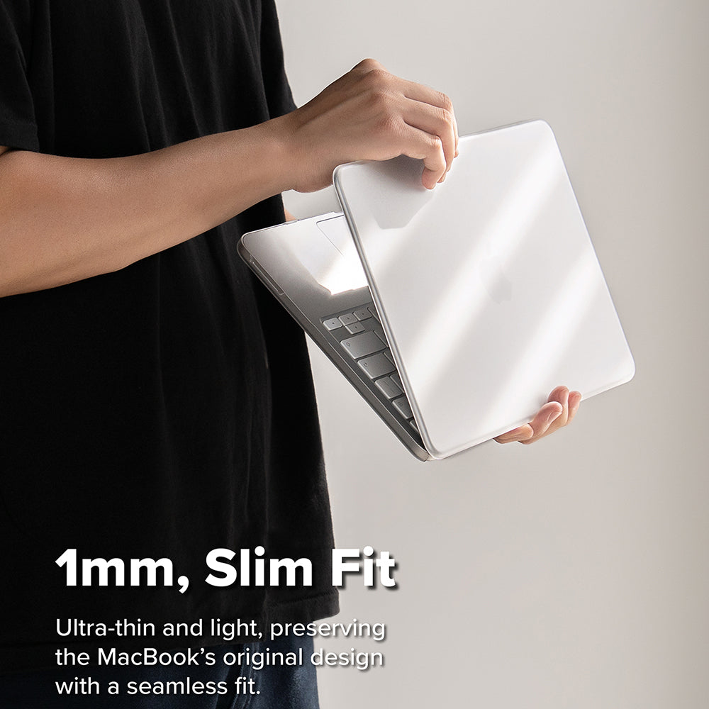 Pouzdro Ringke Slim pro Apple MacBook Neo 13″, matně průhledné.