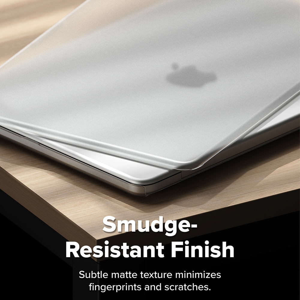 Pouzdro Ringke Slim pro Apple MacBook Neo 13″, matně průhledné.