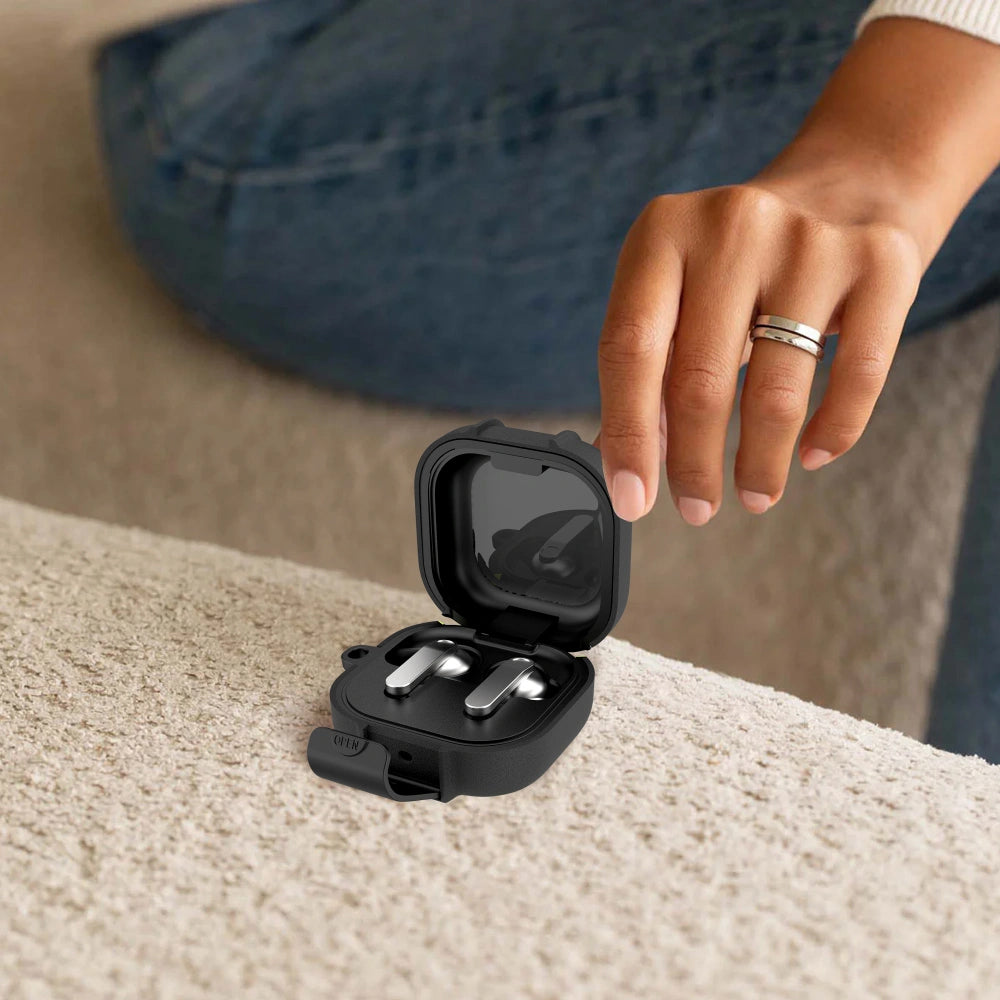Pouzdro Tech-Protect Slim Hook pro Samsung Galaxy Buds4 / Buds4 Pro, Černá