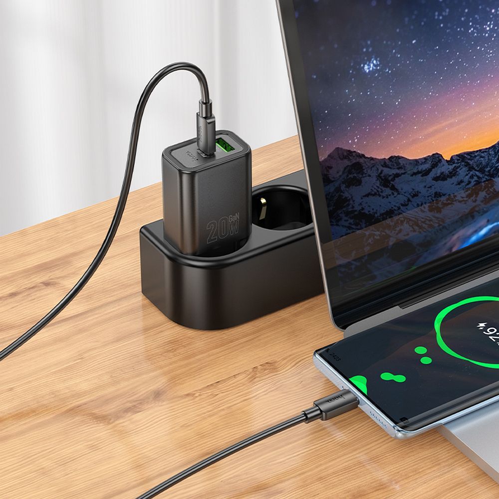 Síťová nabíječka s kabelem Lightning HOCO N61, 20W, 3A, 1 x USB-A - 1 x USB-C, černá