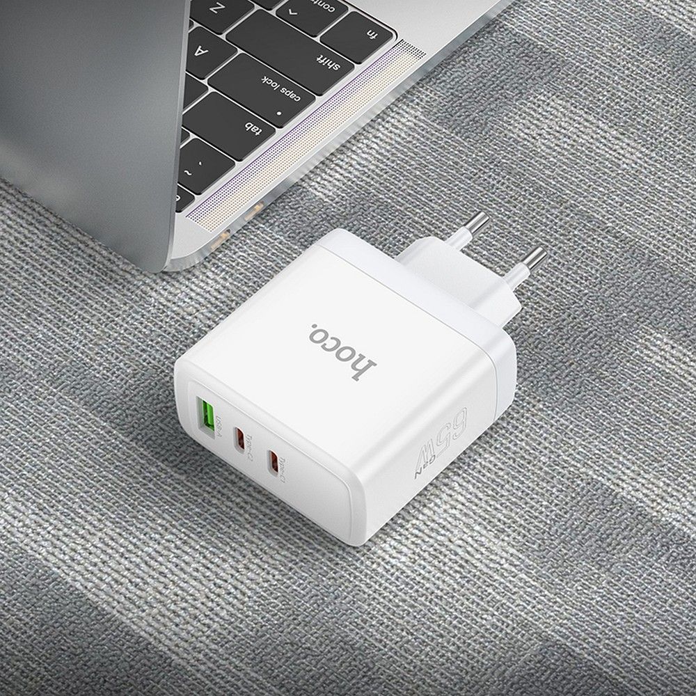 Síťová nabíječka HOCO N30, 65W, 3.25A, 1 x USB-A - 2 x USB-C, Bílá