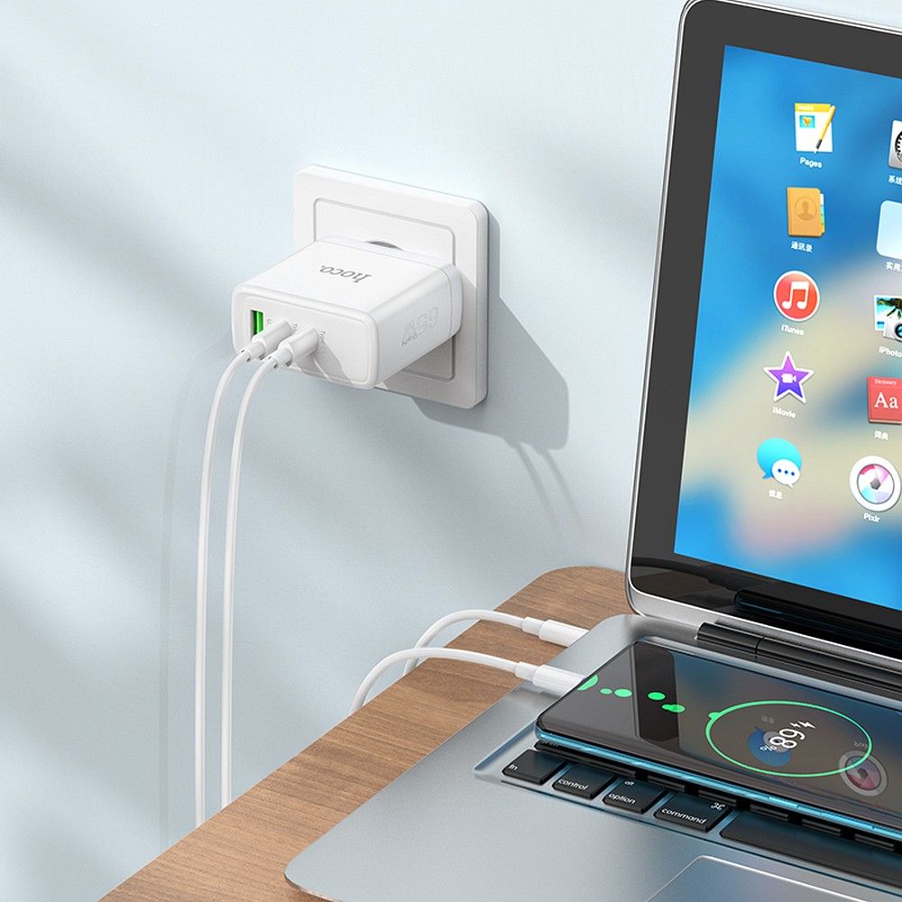Síťová nabíječka HOCO N30, 65W, 3.25A, 1 x USB-A - 2 x USB-C, Bílá