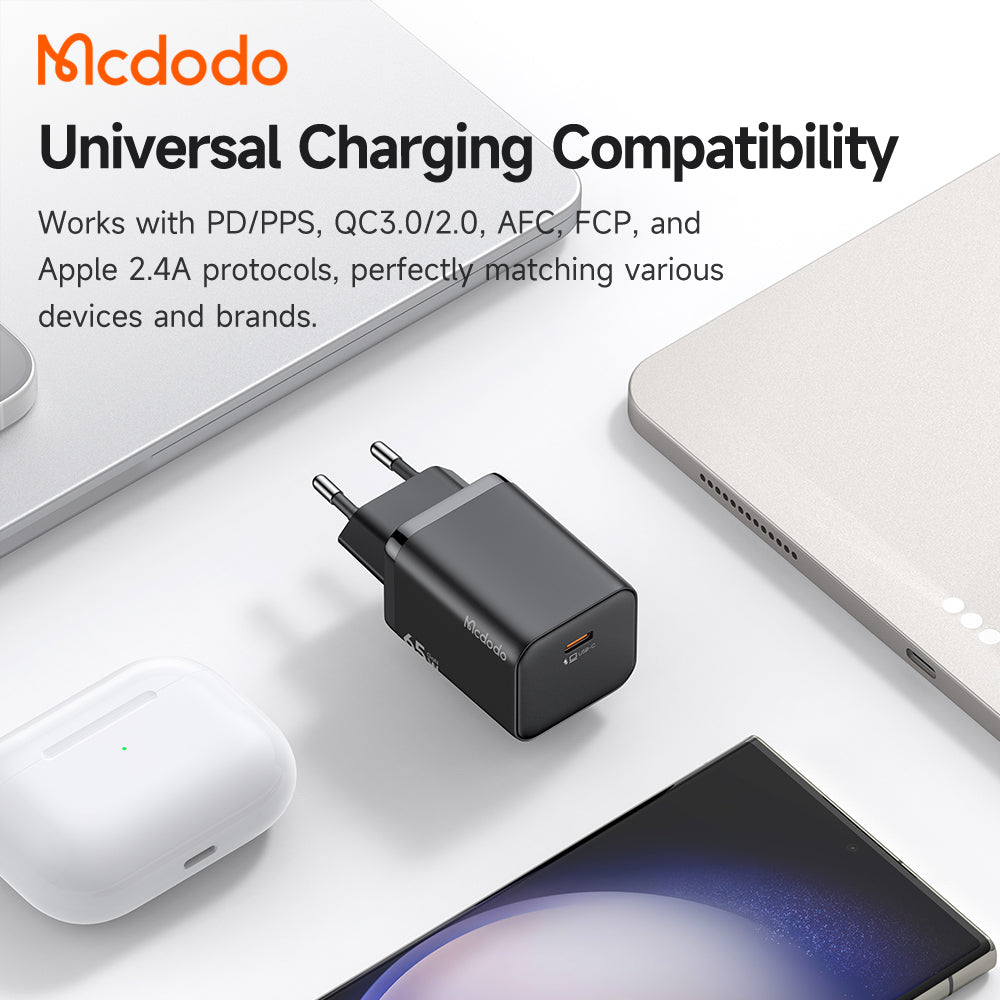 Síťová nabíječka McDodo CH-0850 Ultimate Mini, 65W, 3,25A, 1 x USB-C, černá