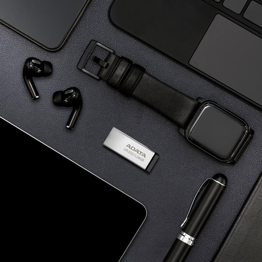 Externí paměť USB-A 3.2 Adata UR350, 32 GB UR350-32G-RSR/BK