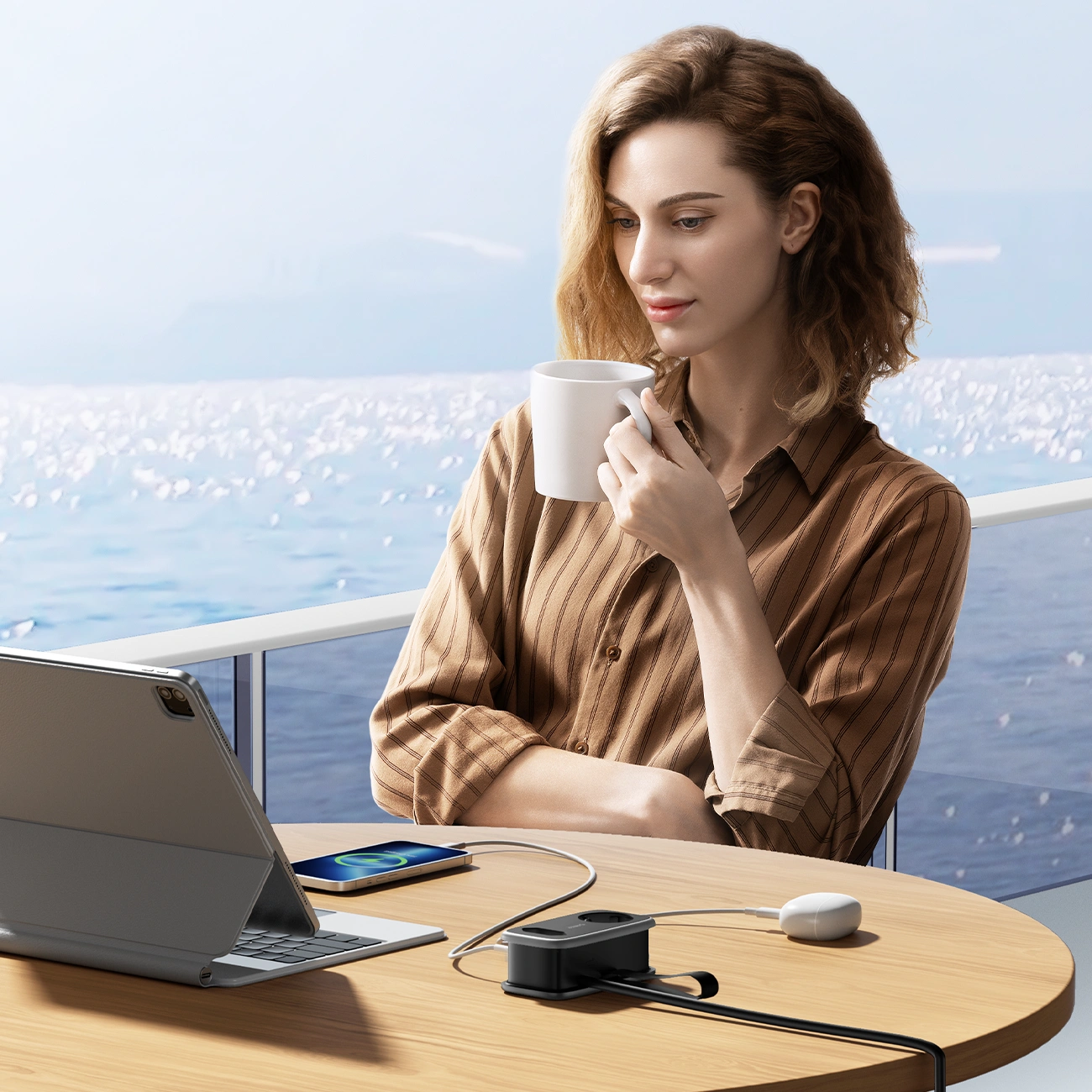 Prodlužovací kabel Orico APP, 1 x Schuko - 1 x zásuvka - 2 x USB-A - 1 x USB-C, černošedý