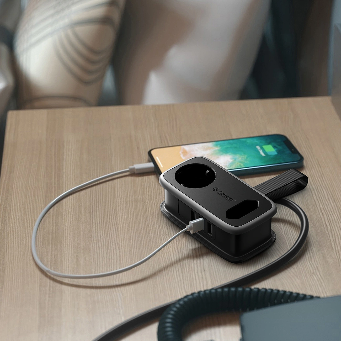 Prodlužovací kabel Orico APP, 1 x Schuko - 1 x zásuvka - 2 x USB-A - 1 x USB-C, černošedý