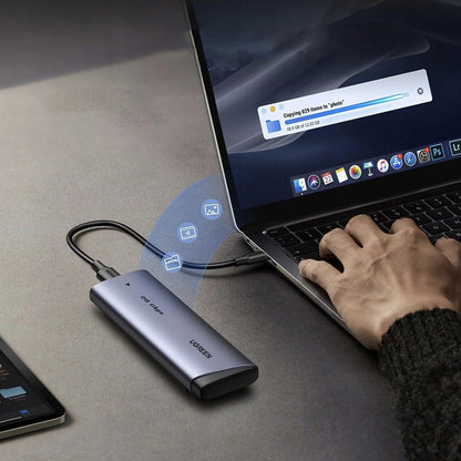 Rack UGREEN CM767 (55150) pro SSD M.2 NVMe, šedý